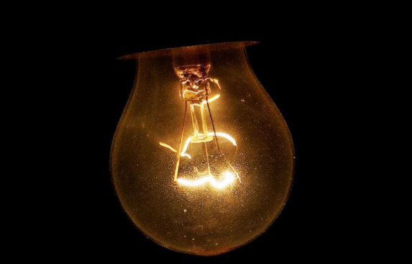 Ampoule à incandescence Ampoule-incandescence.jpg